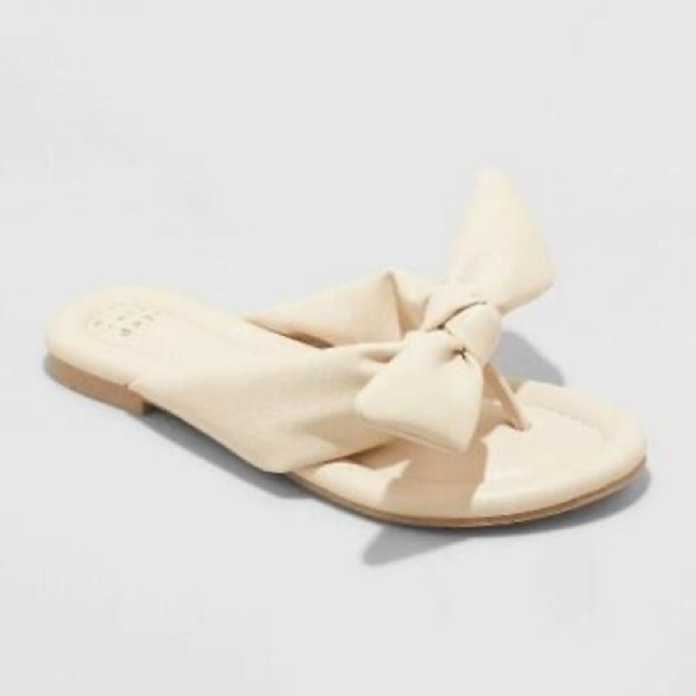 NWT Adley Bow Flip Flop Sandals - A New Day Size 6 Womens.